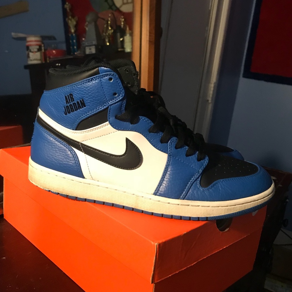Jordan 1 Royal Rare Air